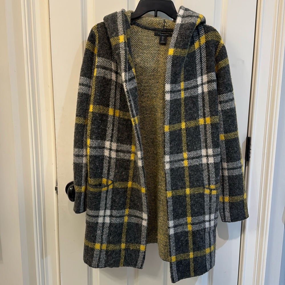 Tahari Gray Plaid Sweater Coat with Hood. Small